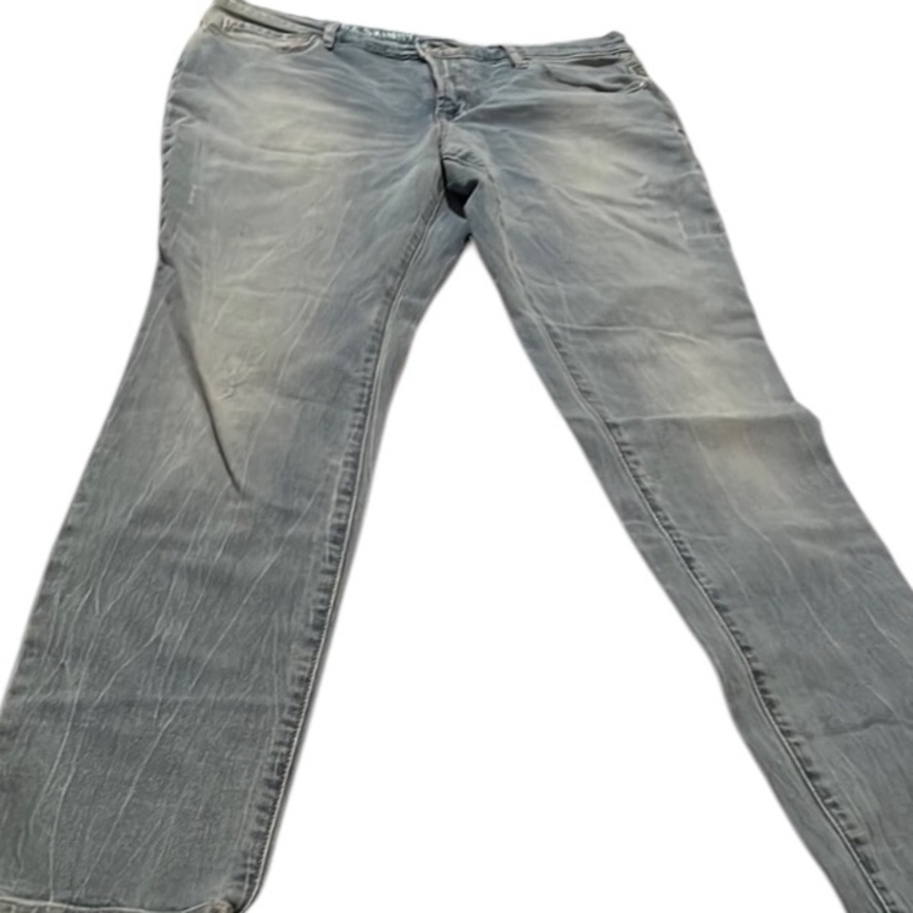 DKNY by Donna Karen size 10 blue jeans mid-rise  stretch AVE B SKINNY light wash